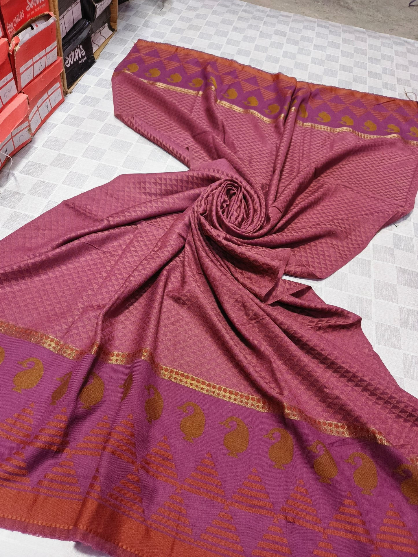 PREMIUM QUALITY PERPAL ALL OVER SELF  WITH MULTI BORDERERD WOVEN PASHMINA SHAWL